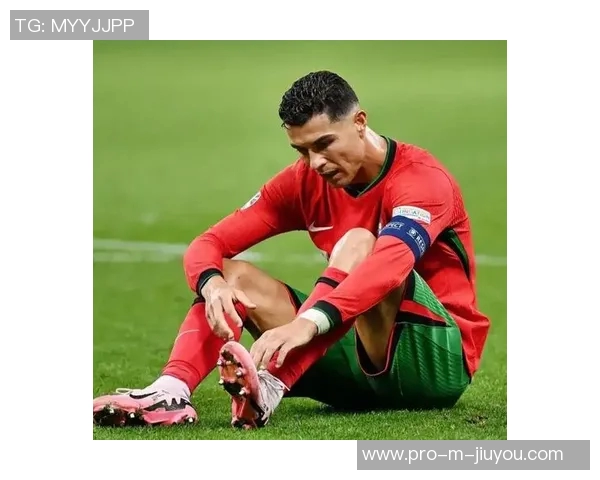 C罗传奇人生与足球成就全景展示图文解析